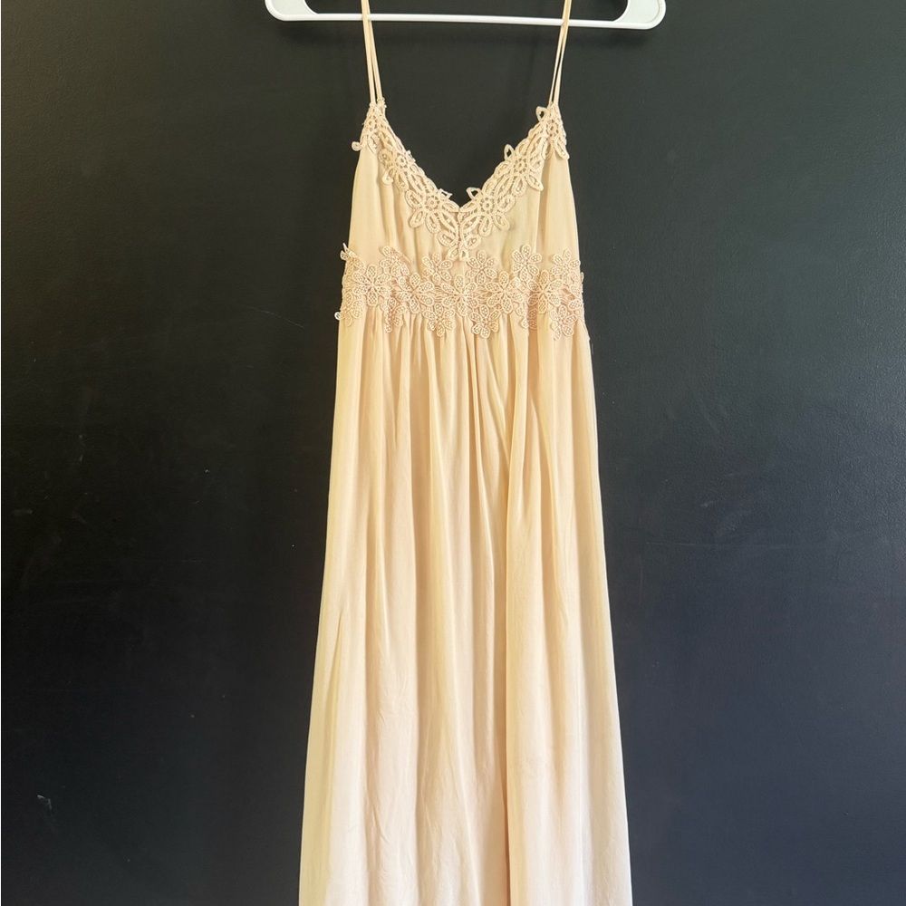 Forever 21 Cream Maxi Dress